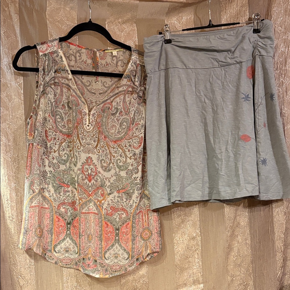 Gianni Bini Multicolor Paisley Top and Horny Toad skirt set
